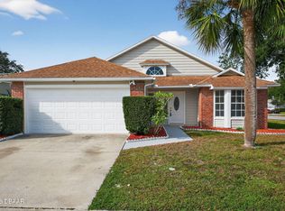 233 S Aberdeen Cir, Sanford, FL 32773