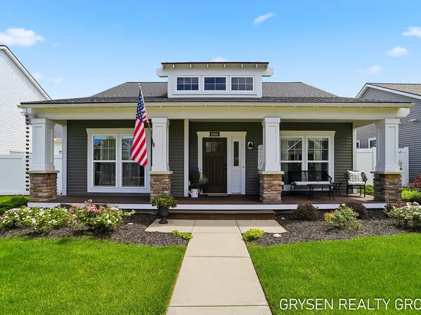 6960 E Cottage Ln NE, Rockford, MI 49341