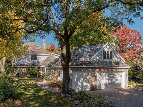 2765 Casco Point Rd, Wayzata, MN 55391