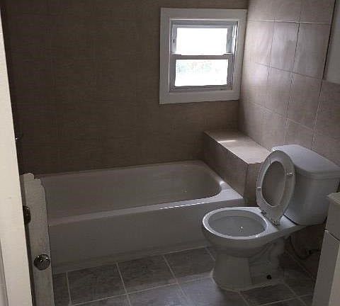 5th image of 16840 104th Ave