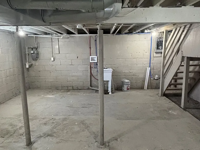 750 Brown St — Photo 20