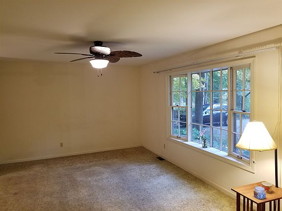3rd image of 2414 W Woodland Ave