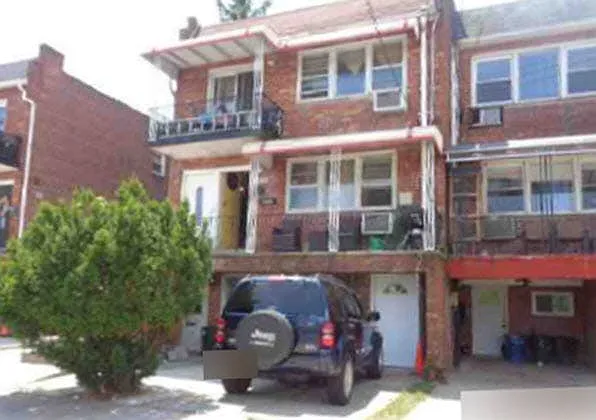 Building Photo 3