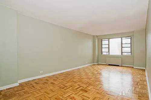 300 E 40th St #24X Photo 1