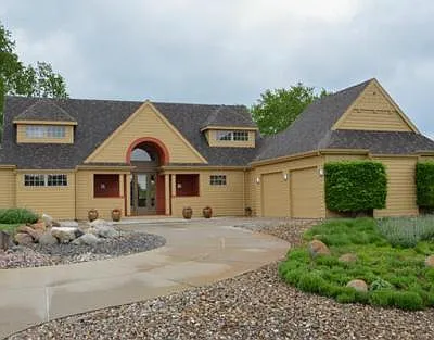 16169 Waterside Dr photo 1