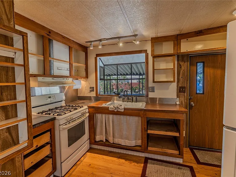 3599 Fort McHenry Dr — Photo 20