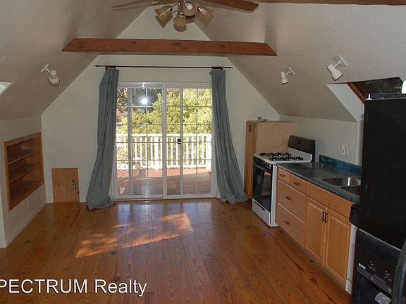 3rd image of 880 Puente Dr
