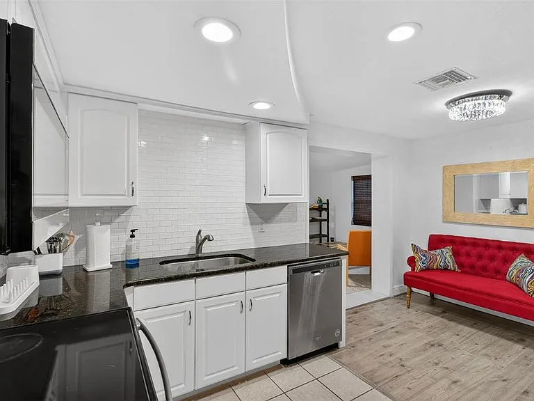 3214 Huntington Rd — Photo 17