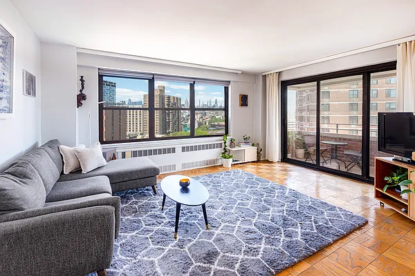 268 East Broadway #A1402