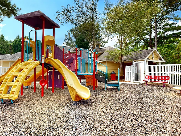 Creekside at White Oak — Photo 20