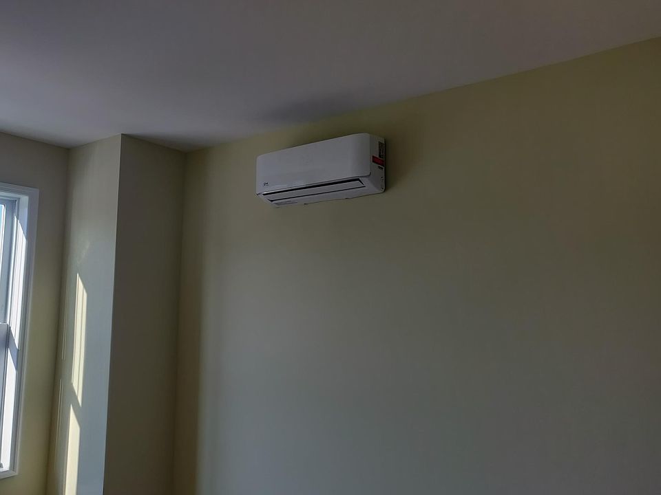 1st image of 228 Fairmount Ave Floor 1