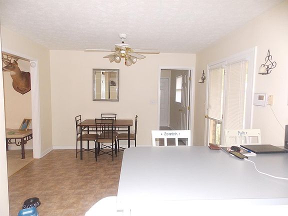 3rd image of 545 Berlin Dr