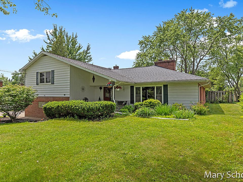 963 Rosalie Ave NW, Grand Rapids, MI 49504 | Zillow