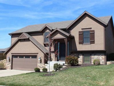 6216 Palisades Dr, Lawrence, KS, 66049