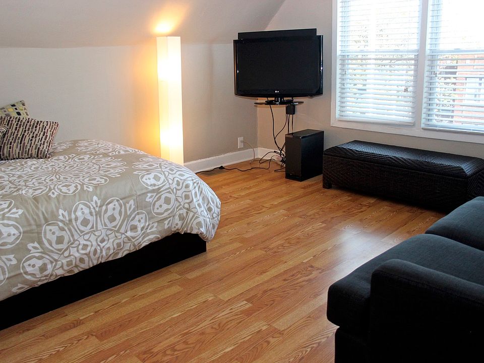 1st image of 3739 W Diversey Ave
