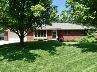 205 E 14th St, Pella, IA 50219