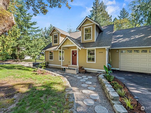 3rd image of 20688 Nachant Drive NE