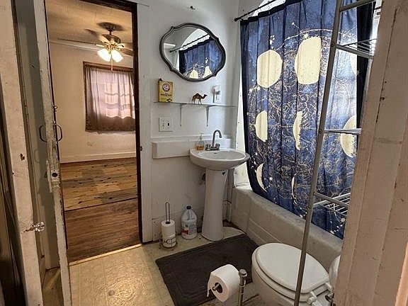5th image of 1004 S 25th St