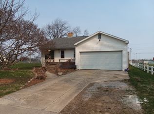 406 E Walnut St, Chalmers, IN 47929