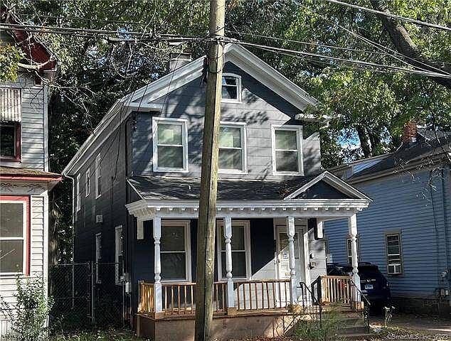 1st image of 389 Orchard St