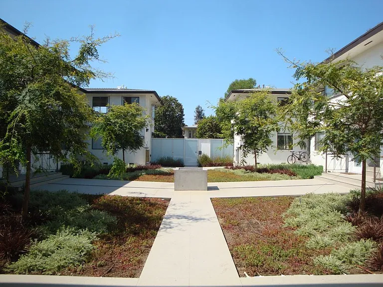 3138 S Barrington Ave #I — Photo 1