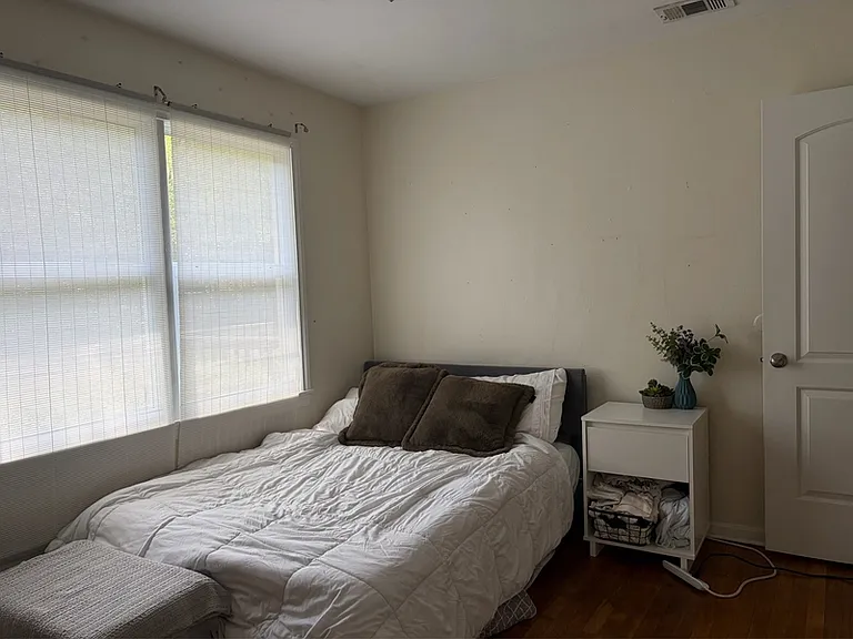 422 Prince St — Photo 10