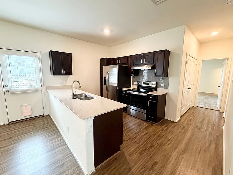 873 Circle Way — Photo 10