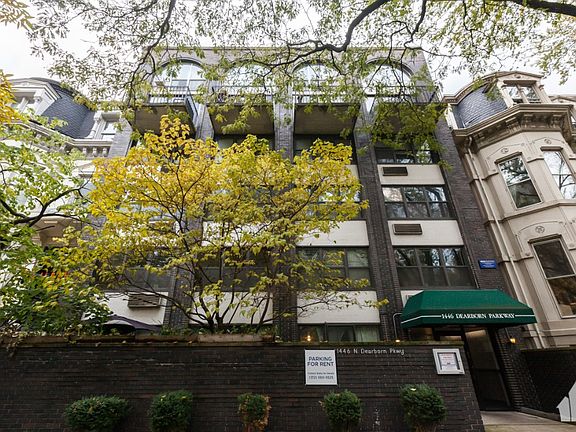 2nd image of 1446 N Dearborn St #1