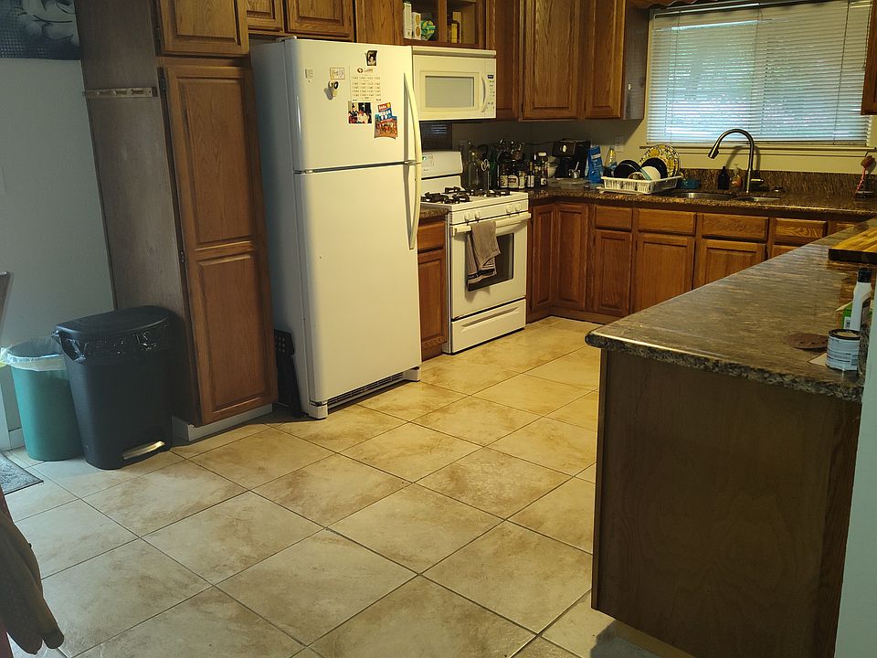 2nd image of 134 Echo St