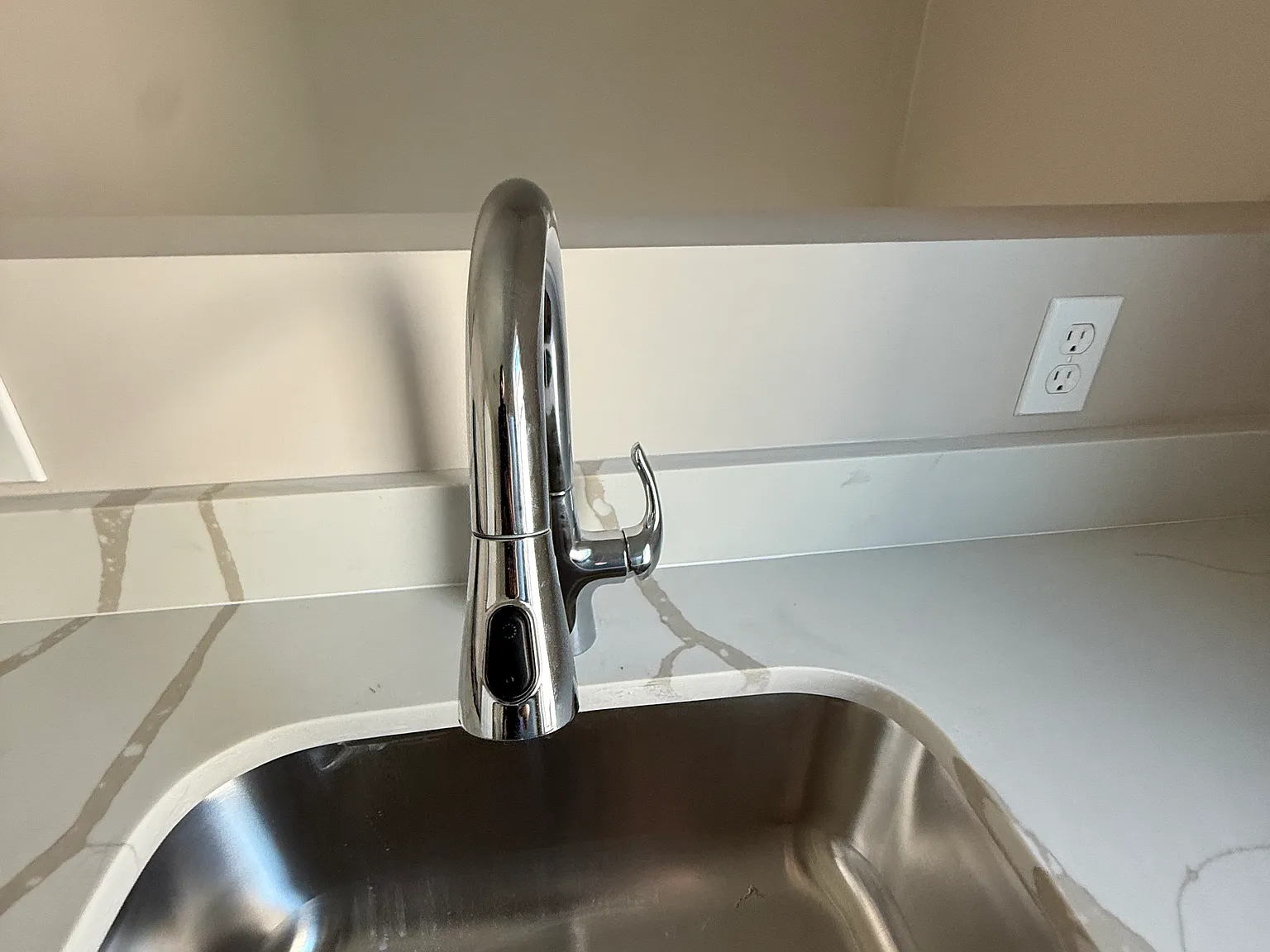 3 bed, $1,500 — Photo 4