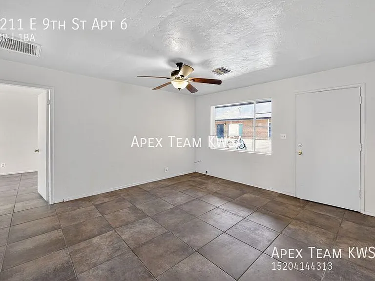 1211 E 9th St #6 — Photo 9