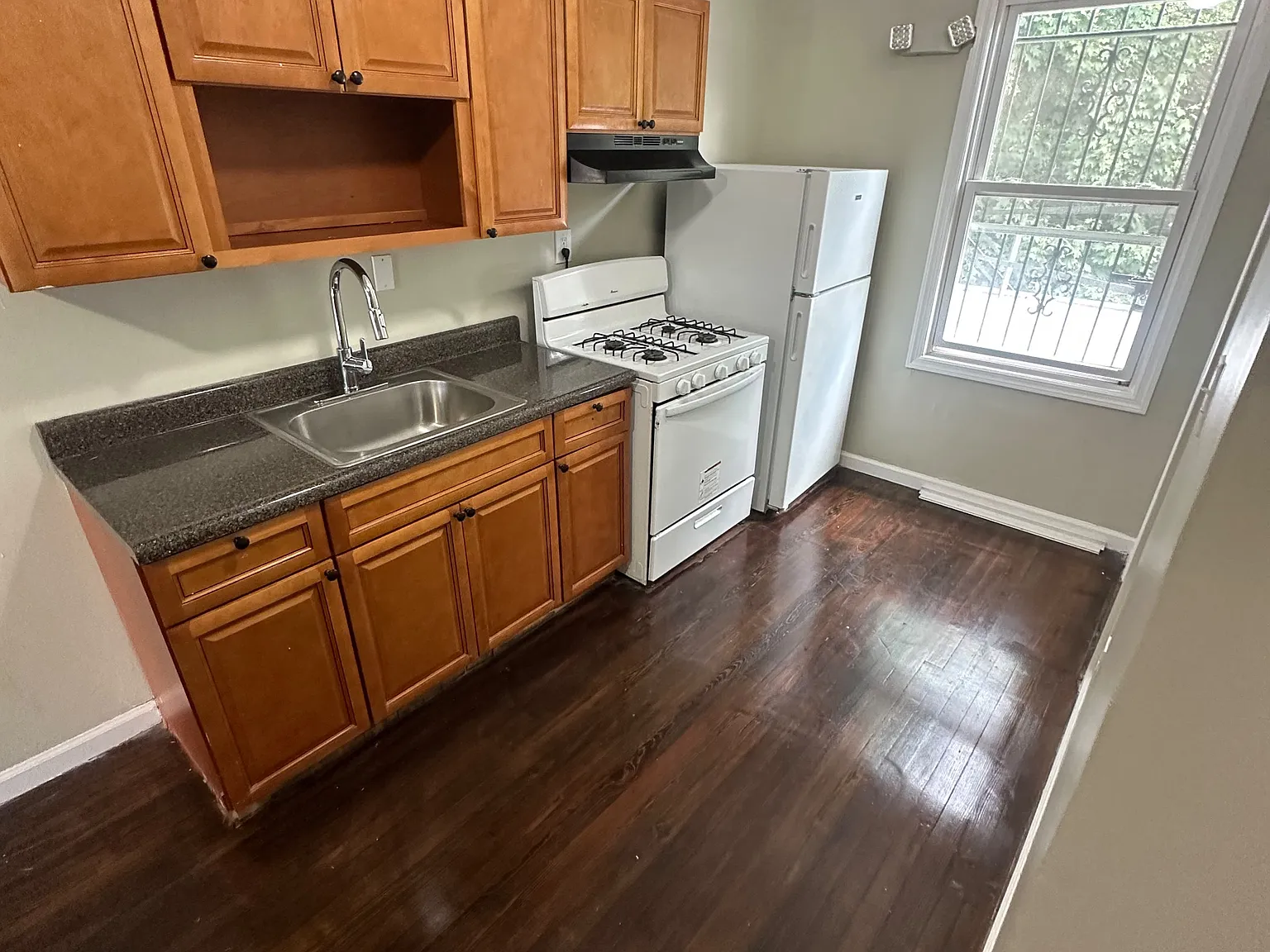 Studio, $1,395 — Photo 1