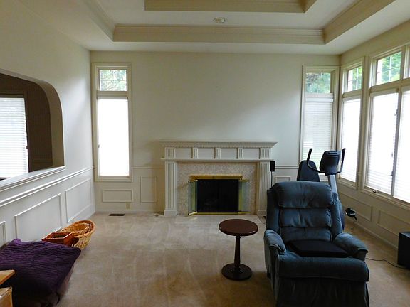 Living Room w/Fireplace