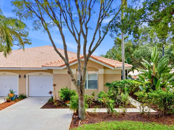2568 N Coral Trace Cir, Delray Beach, FL 33445