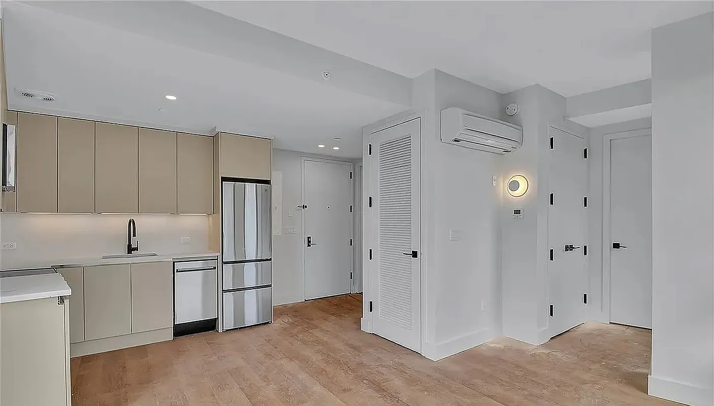428 Rodney Street — Photo 3
