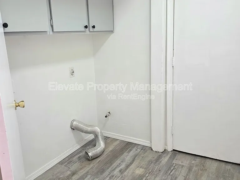 524 Westwood Ct — Photo 7