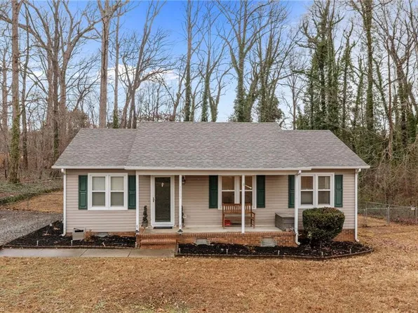 1333 Greenwood Dr, Burlington, NC 27217