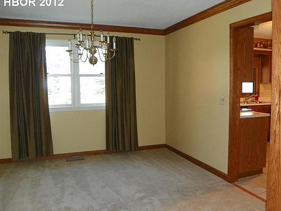 4th image of 2406 Foxbury Ln