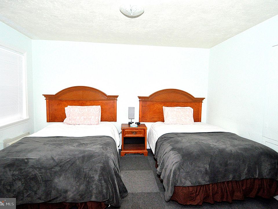 2nd image of 268 Wilkes St #7