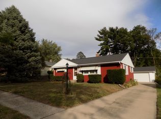 331 Skylark Dr, Rockford, IL 61107