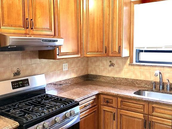 3rd image of 2431 21st St #2