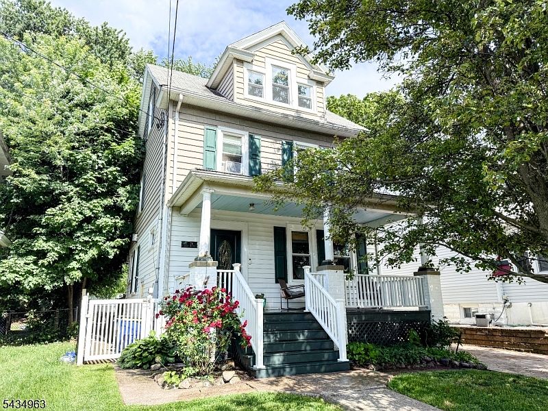 1st image of 26 Davey St