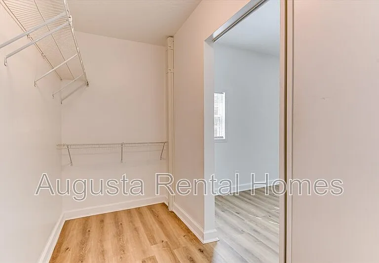 1936 Warren St #B — Photo 11