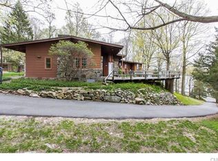 99 Middle River Rd, Danbury, CT 06811