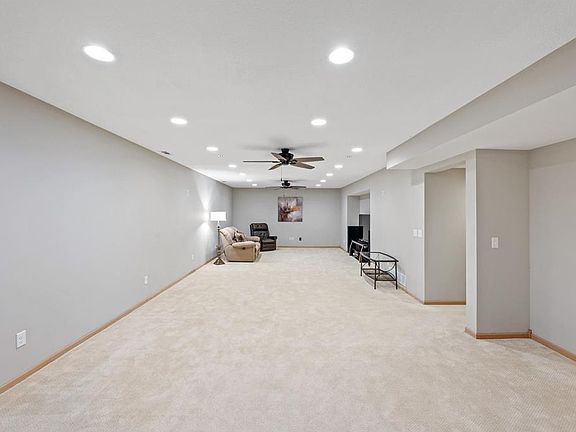 5th image of 17150 56th St NE
