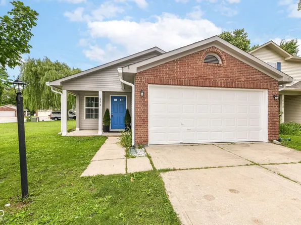 652 Meadows Edge Ln, Indianapolis, IN 46217