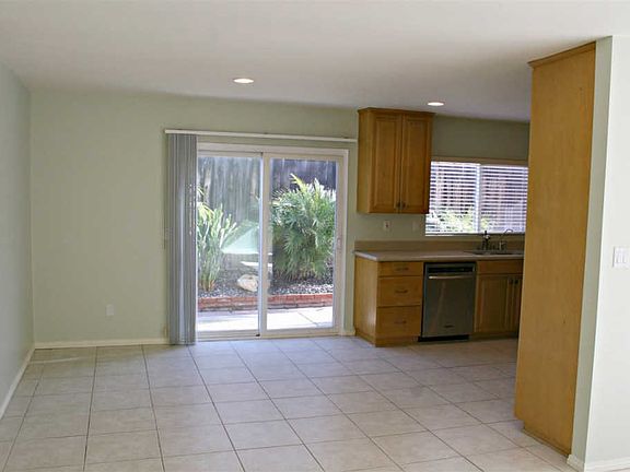 4th image of 753 Ladysmith Dr