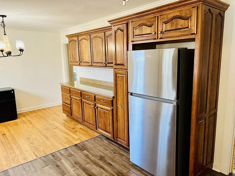 1813 Alpine Dr — Photo 5