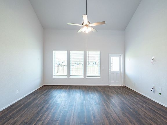 5th image of 858 Blue Oak Blvd