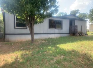 8810 Mid Haven Cir, Granbury, TX 76048